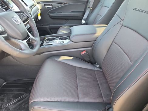 New 2026 Honda Ridgeline Black Edition image 10