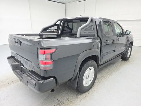 Used 2024 Nissan Frontier SV w/ Hardbody Edition image 11