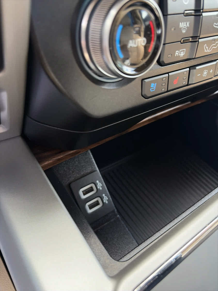 Used 2020 Ford F150 Lariat w/ Equipment Group 502A Luxury AWD/4WD image 29