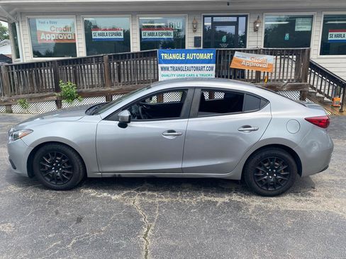 Used 2016 MAZDA MAZDA3 i Sport FWD image 8