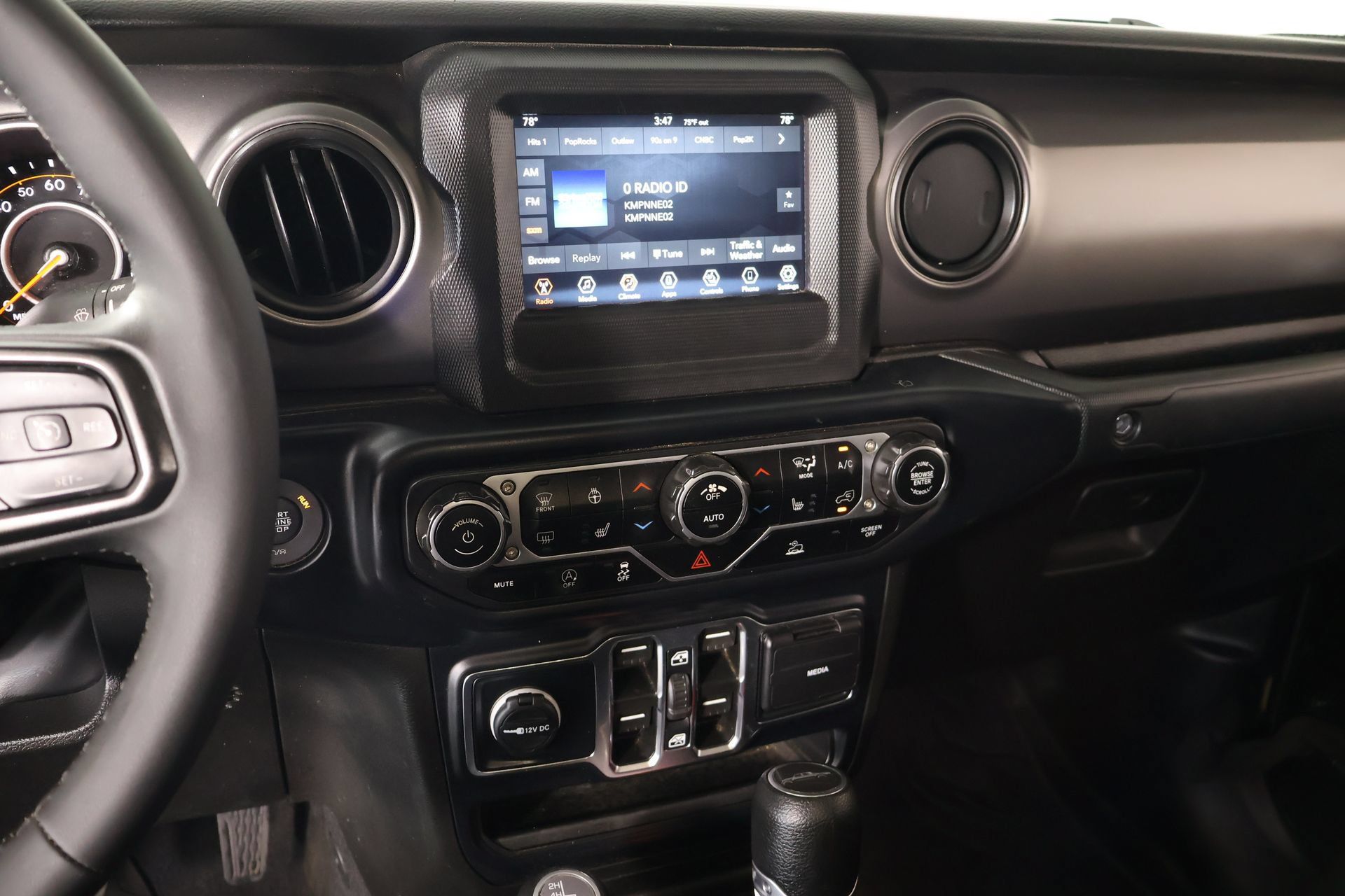 Used 2023 Jeep Gladiator Sport AWD/4WD image 5