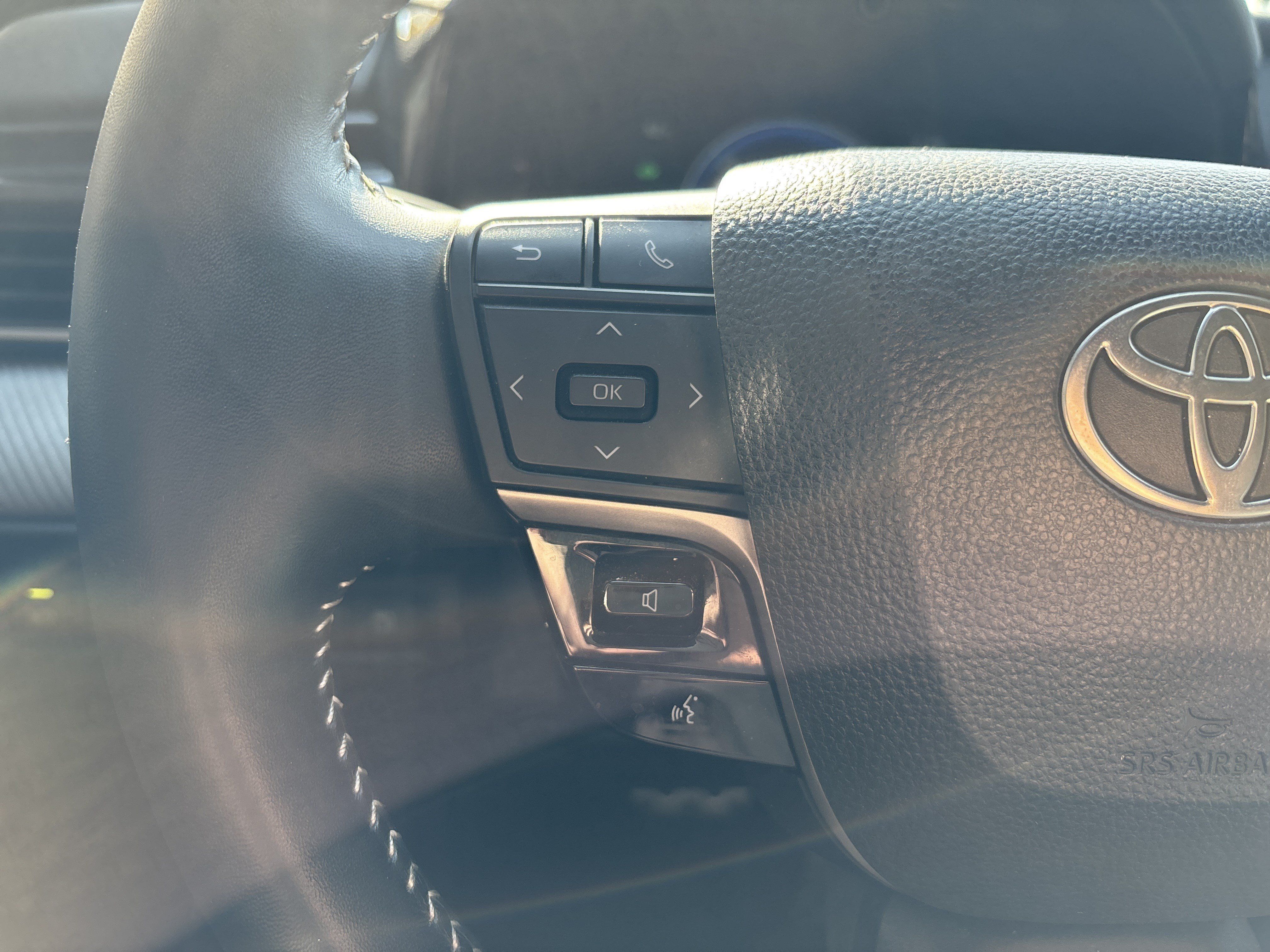 Used 2025 Toyota Camry SE FWD image 17