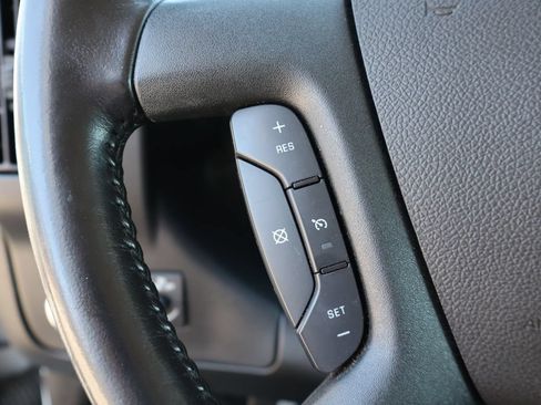 Used 2022 Chevrolet Express 3500 w/ Power Convenience Package RWD image 15