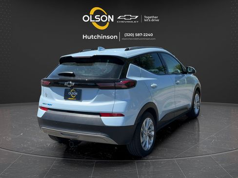 Certified 2023 Chevrolet Bolt EUV LT w/ Comfort Package FWD image 13