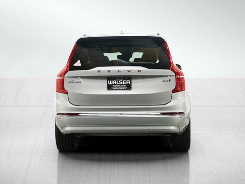 Used 2023 Volvo XC90 B6 Plus AWD/4WD image 4