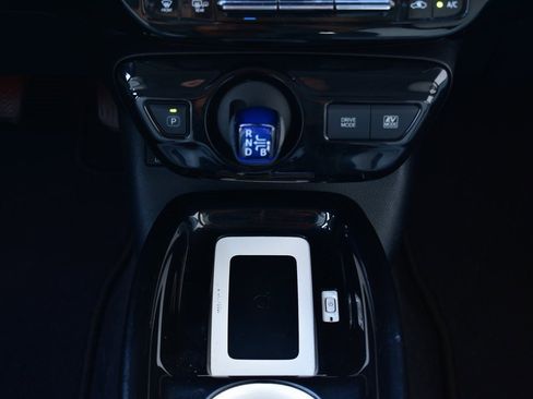 Used 2017 Toyota Prius Four Touring w/ Protection Package image 26