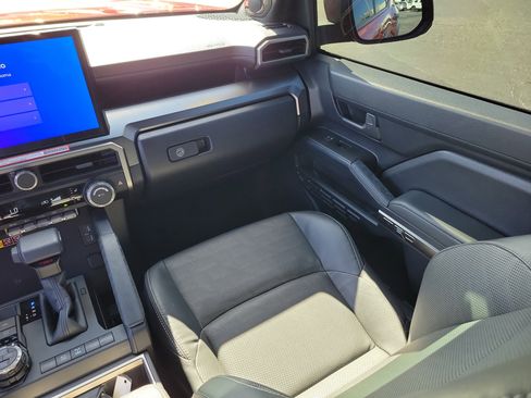 Used 2025 Toyota 4Runner TRD Off-Road Premium image 19