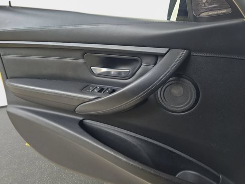 Used 2018 BMW M3 RWD image 29