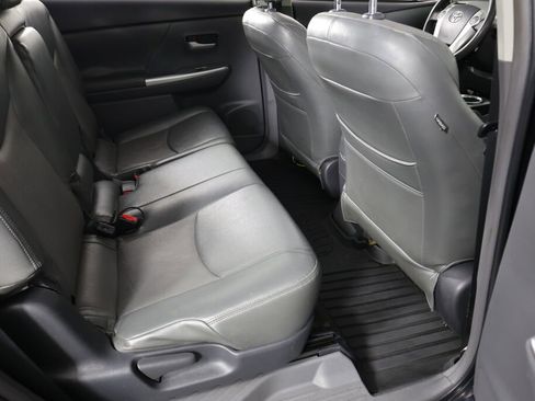 Used 2014 Toyota Prius V Two image 19