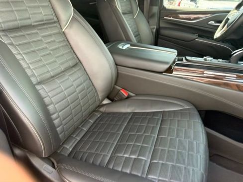 Used 2023 Cadillac Escalade ESV Premium Luxury Platinum w/ LPO, Floor Liner Package AWD/4WD image 16