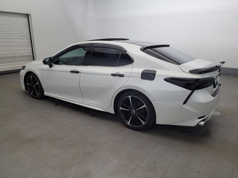 Used 2018 Toyota Camry XSE FWD image 3
