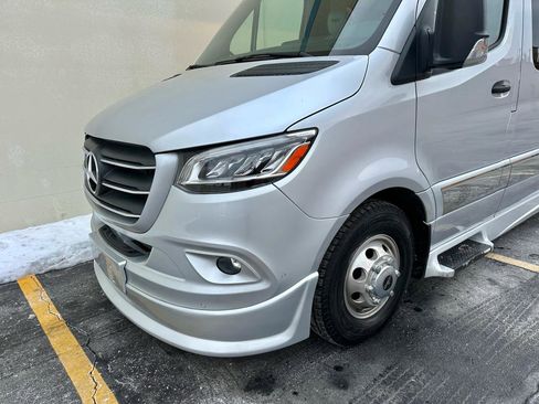Used 2024 Mercedes-Benz Sprinter 3500 image 11