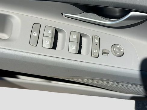New 2026 Hyundai Elantra SEL Sport Premium FWD image 17