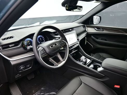 New 2026 Jeep Grand Cherokee L Limited AWD/4WD image 12
