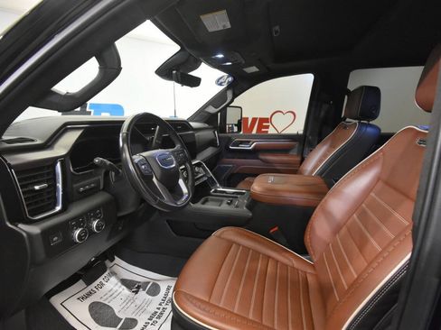 Used 2024 GMC Sierra 2500 Denali Ultimate w/ Max Trailering Package AWD/4WD image 11