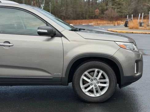 Used 2014 Kia Sorento LX AWD/4WD image 19
