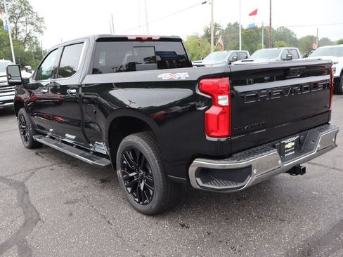New 2026 Chevrolet Silverado 1500 LTZ w/ LTZ Premium Package AWD/4WD image 3