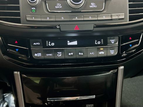 Used 2016 Honda Accord Sport image 11