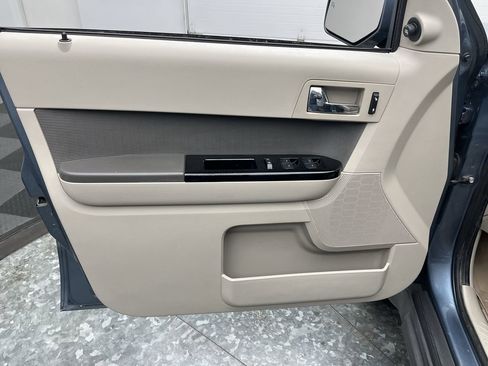 Used 2010 Ford Escape Limited image 8
