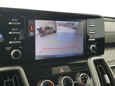 Used 2022 Kia Sorento LX image 27