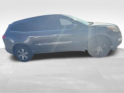 Used 2011 Chevrolet Traverse LT w/ Personal Connectivity Package image 4