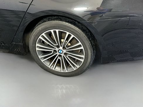 Used 2018 BMW 530i RWD image 31