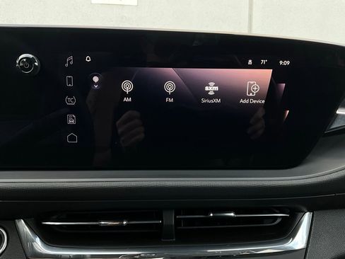 Used 2025 Buick Envista Preferred image 29