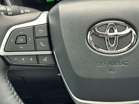 New 2026 Toyota Highlander Limited AWD/4WD image 28