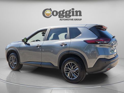 Used 2023 Nissan Rogue S FWD image 3