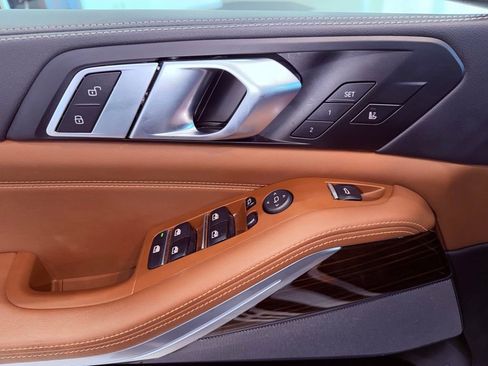 Used 2025 BMW X5 xDrive50e image 22