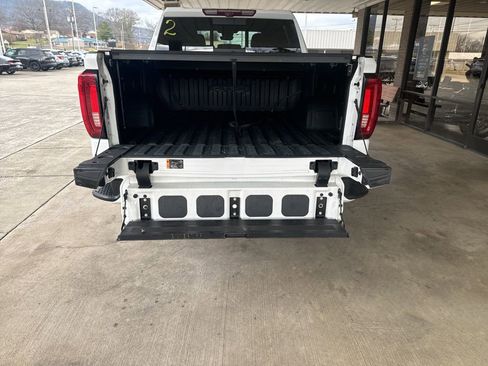 Used 2022 GMC Sierra 1500 AT4 w/ AT4 Premium Package image 24