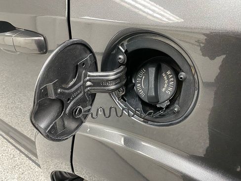 Used 2017 Dodge Journey SE w/ Flexible Seating Group image 27