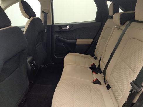Used 2020 Ford Escape SE FWD image 18