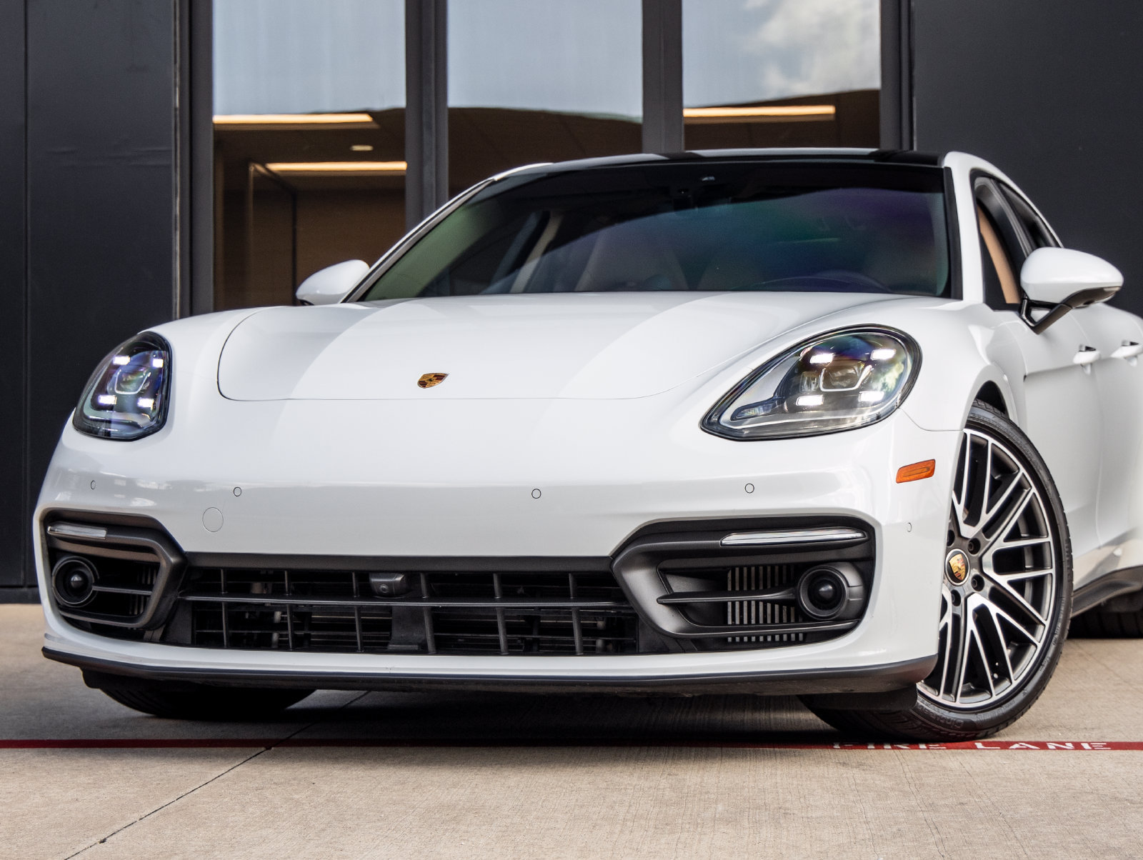 Certified 2023 Porsche Panamera Platinum Edition RWD image 7