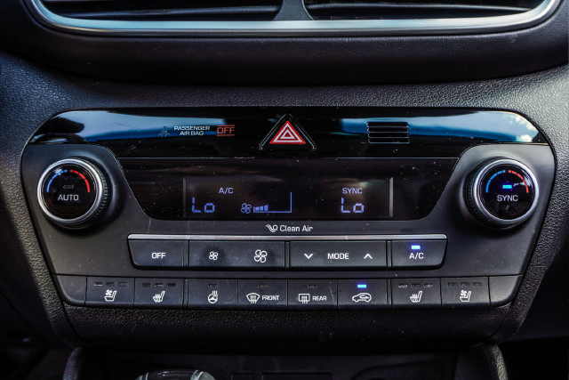 Used 2020 Hyundai Tucson Ultimate w/ Cargo Package FWD image 30