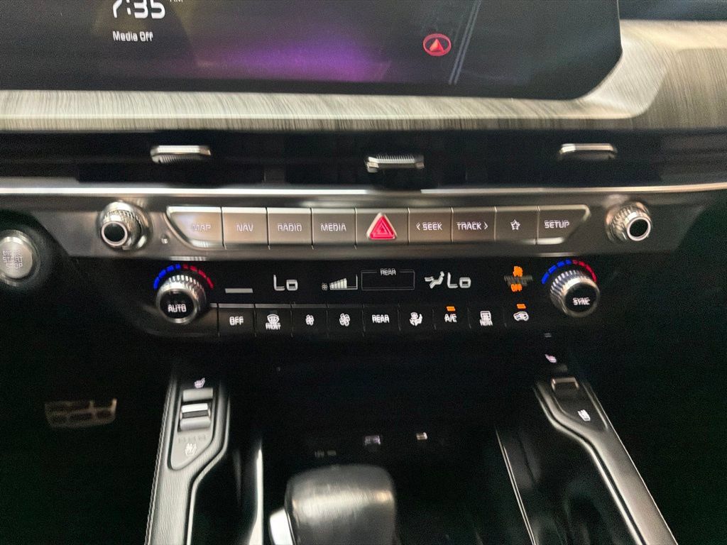 Used 2024 Kia Telluride SX FWD image 19