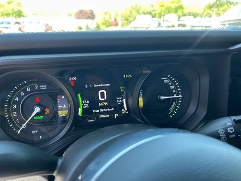 Used 2024 Jeep Wrangler High Altitude AWD/4WD image 22