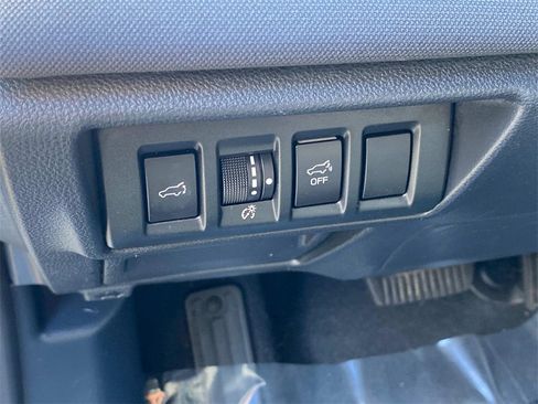 Used 2023 Subaru Outback Premium image 25