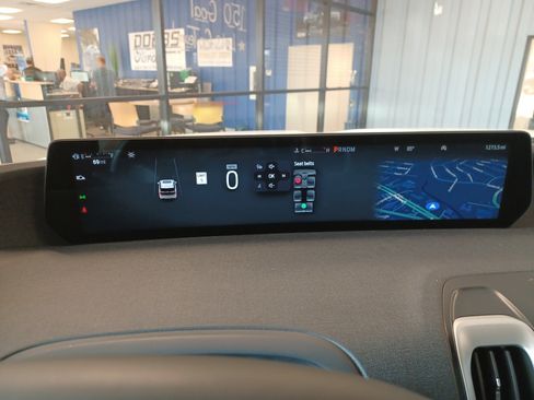 New 2025 Ford Expedition Active image 26