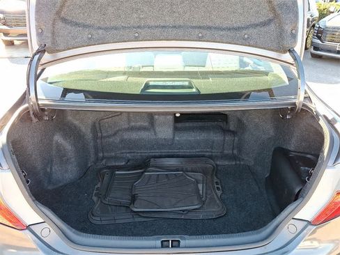 Used 2014 Toyota Camry XLE image 29