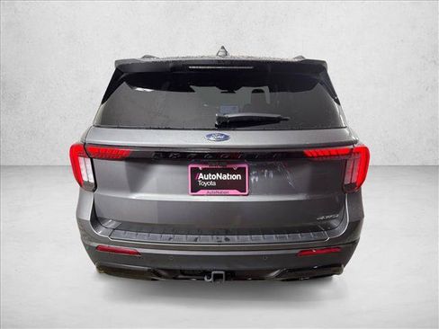 Used 2025 Ford Explorer ST-Line AWD/4WD image 4