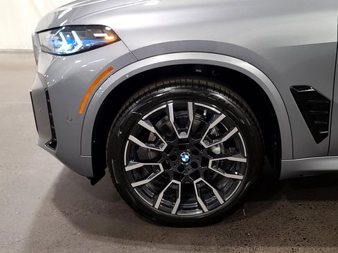 Used 2026 BMW X5 xDrive40i w/ M Sport Package AWD/4WD image 10