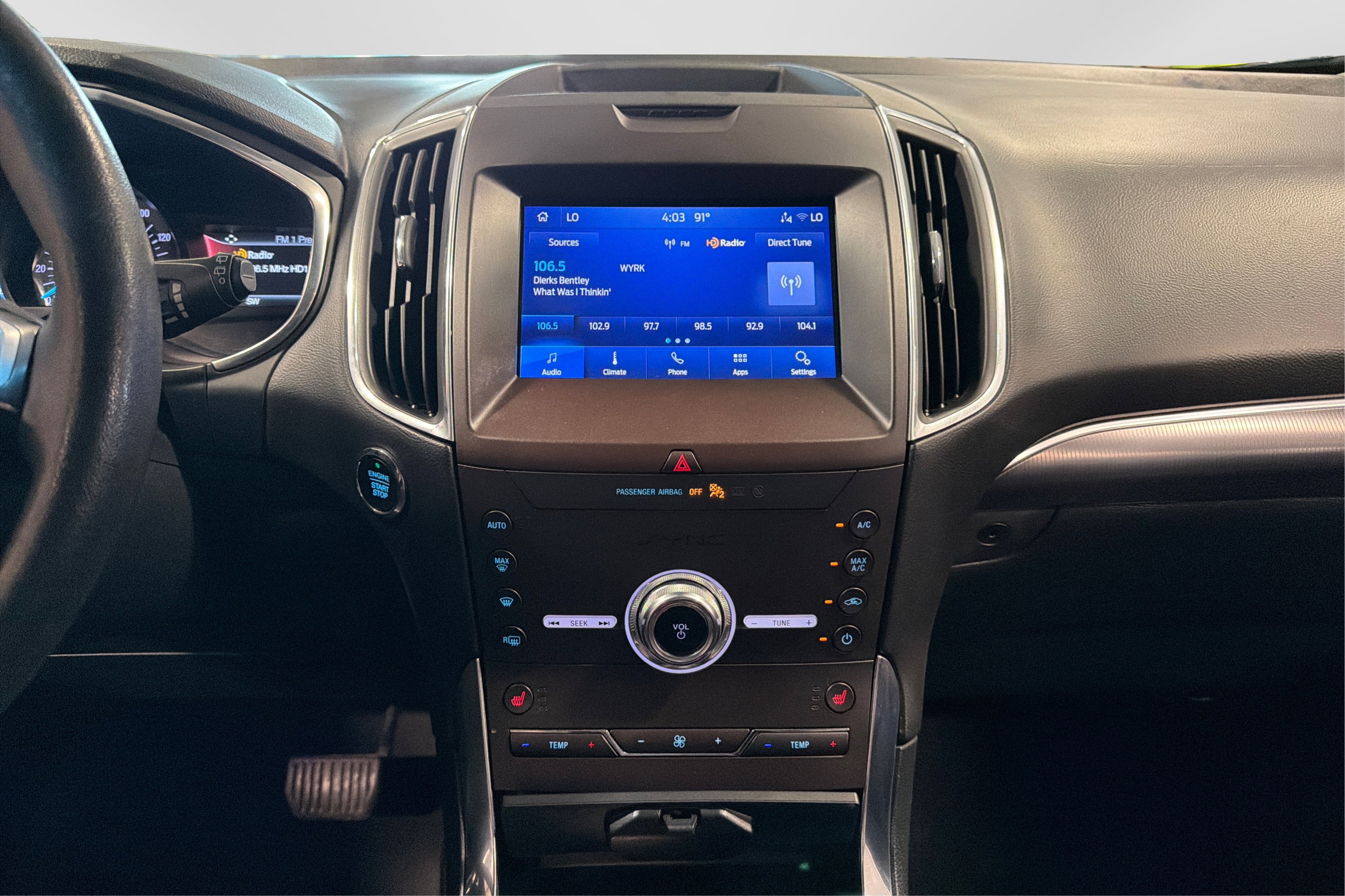 Used 2020 Ford Edge Titanium AWD/4WD image 29