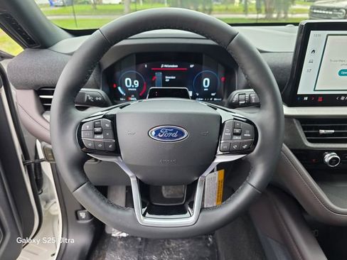 New 2026 Ford Explorer Platinum RWD image 25