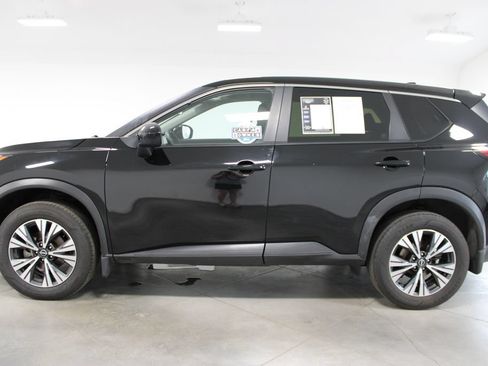 Used 2023 Nissan Rogue SV AWD/4WD image 7