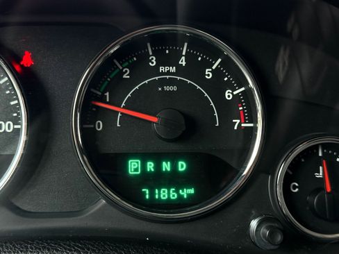 Used 2018 Jeep Wrangler Unlimited Rubicon w/ Connectivity Group image 42