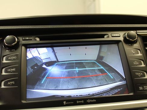 Used 2019 Toyota Highlander XLE AWD/4WD image 16