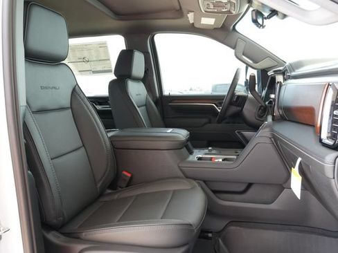 New 2026 GMC Sierra 2500 Denali w/ Denali Reserve Package AWD/4WD image 10