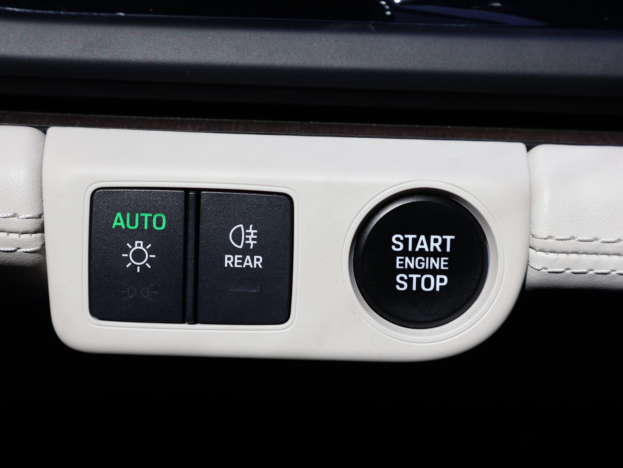 Certified 2024 Porsche Panamera 4 AWD/4WD image 22