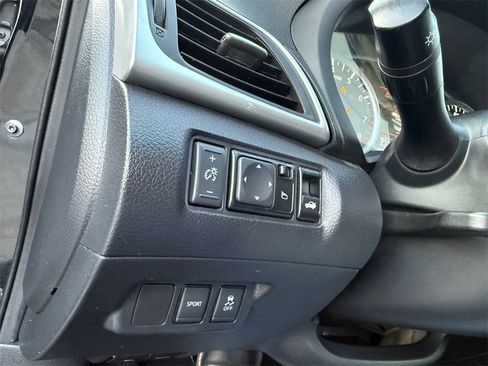 Used 2019 Nissan Sentra SR image 24